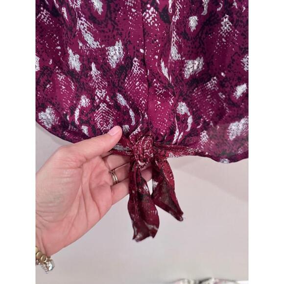 West Kei Animal Print Keyhole Long Sleeve Tie Front Blouse XS New Office Career - Picture 2 of 6